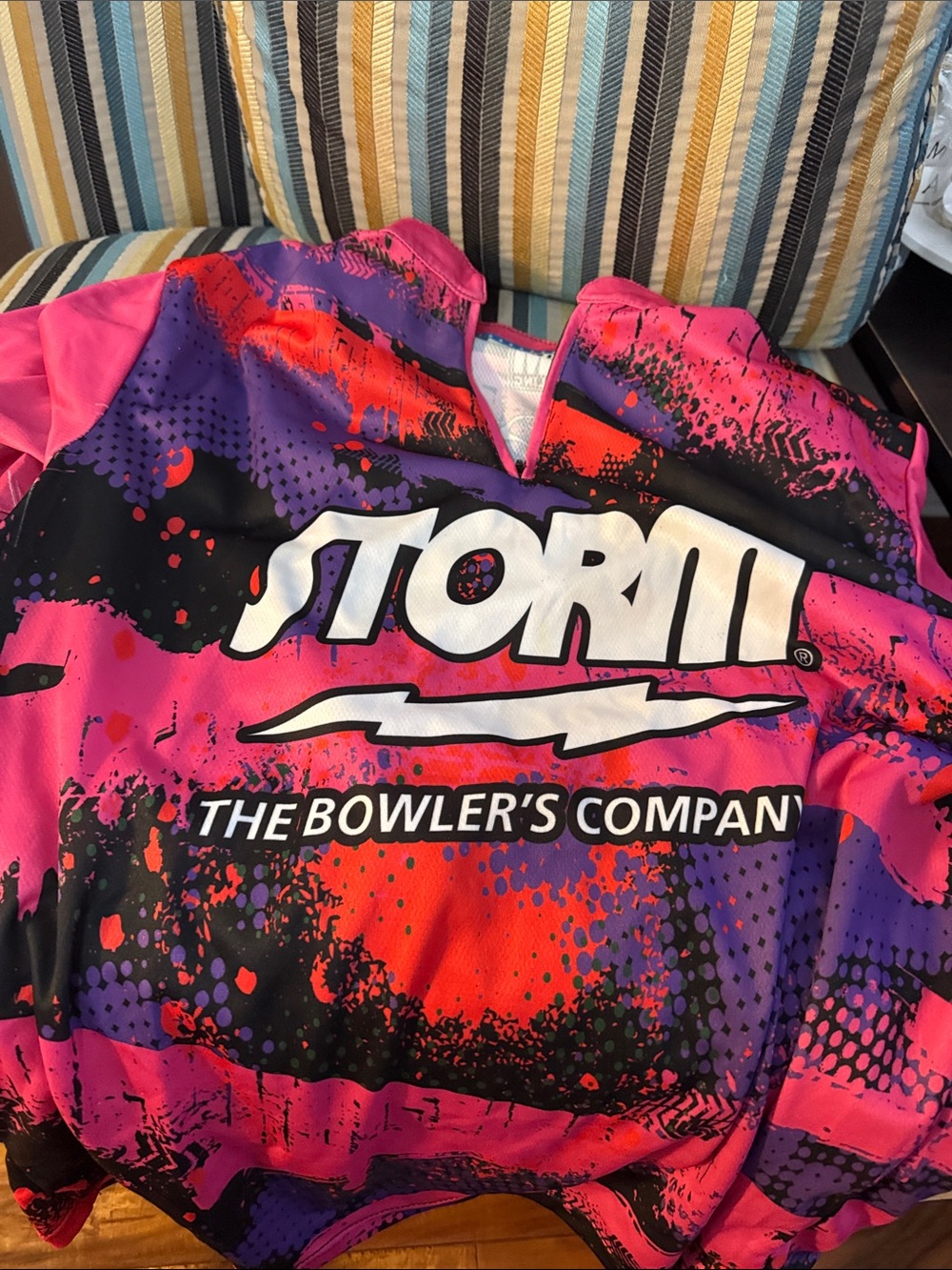 Storm Men’s Pink, Purple & Black Graphic Bowling Jersey